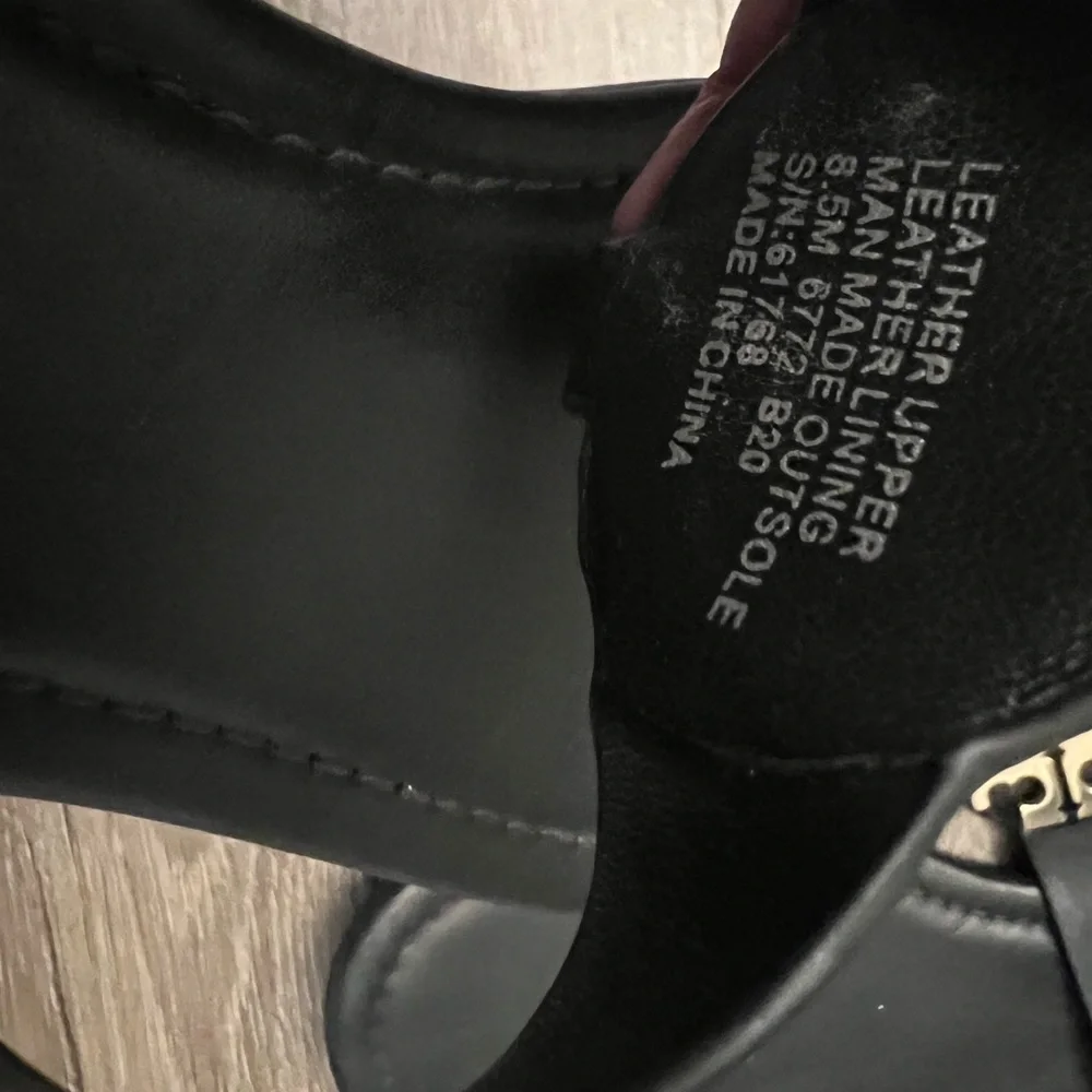 Tory Burch Black Leather Sandals with Gold Accent - Picture 4 of 4